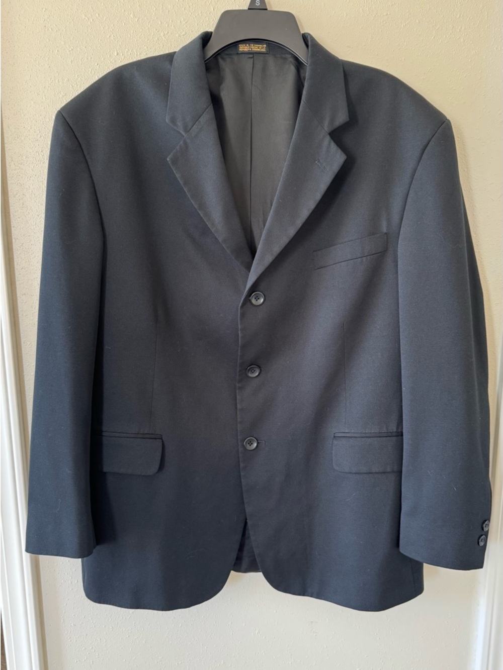 J Ferrar Men’s 44S Black 3-button Black Blazer Sport Suit Coat